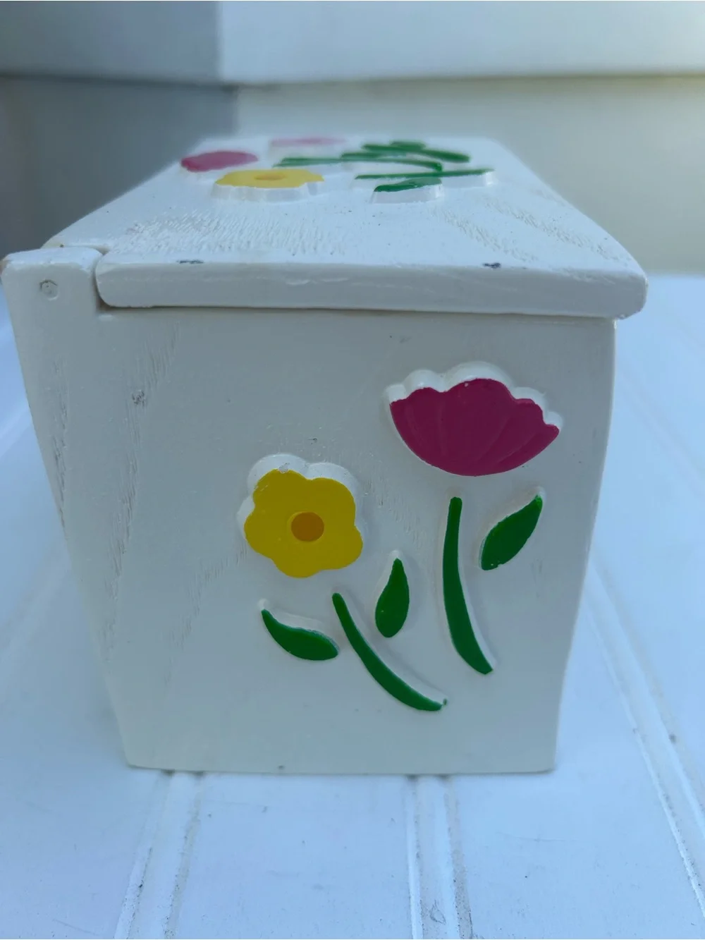 Vintage Recipe Box White Green Lettering Floral Cards 80’s Cottagecore Grandma